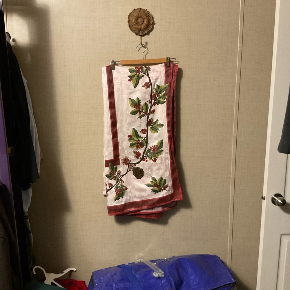 Floral Embroidered Table Runner - Red and Green